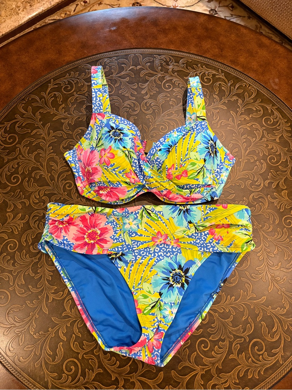 Bleu Rod Beattie Bikini Set - 34DD Top & Size 10 Bottom